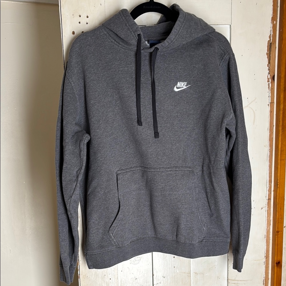 Nike Gray Pullover Hoodie with Ribbed Cuffs